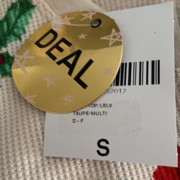 Forever 21 Women Poinsettia Print Long Sleeve Top Size Small NWT - Picture 4 of 6